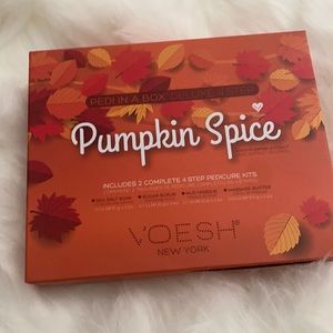 For the love of pumpkin spice.. Pedi in a box